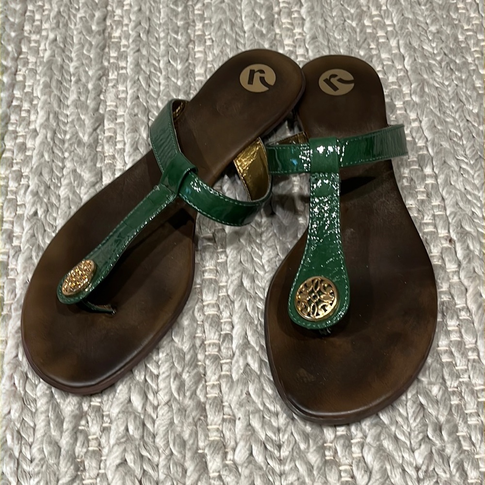 Green Patent Leather ‘Saline’ by REPORT Sz 9.5